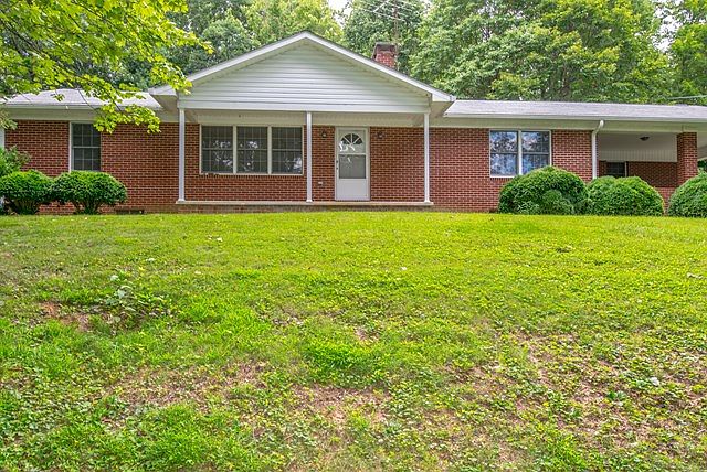1st image of 132 Dogwood Ln