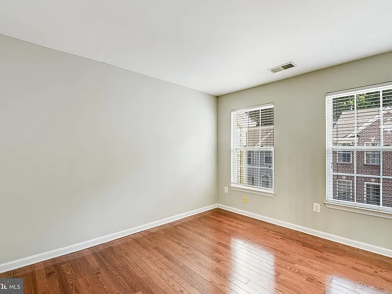 7742 Valley Oak Dr #91 — Photo 22