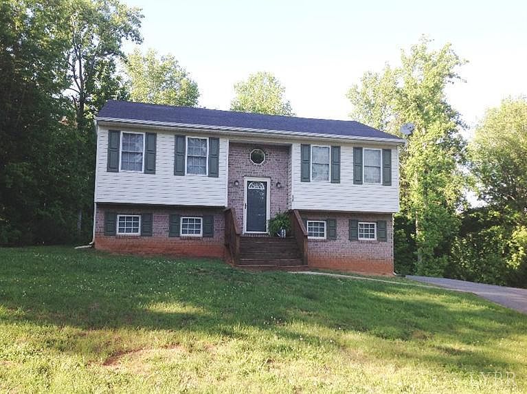 1st image of 138 Dogwood Dr