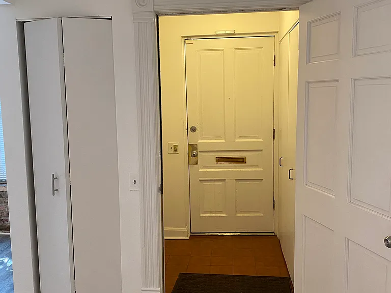 1505 N Leavitt St #G — Photo 2