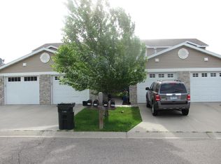 3262 Portage Cir NW, Rochester, MN 55901