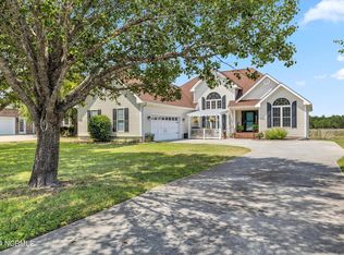 202 E Ivybridge Dr, Hubert, NC 28539