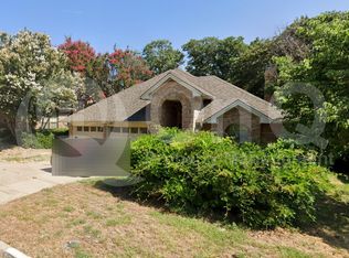 5511 Timber Green Dr, Arlington, TX 76016