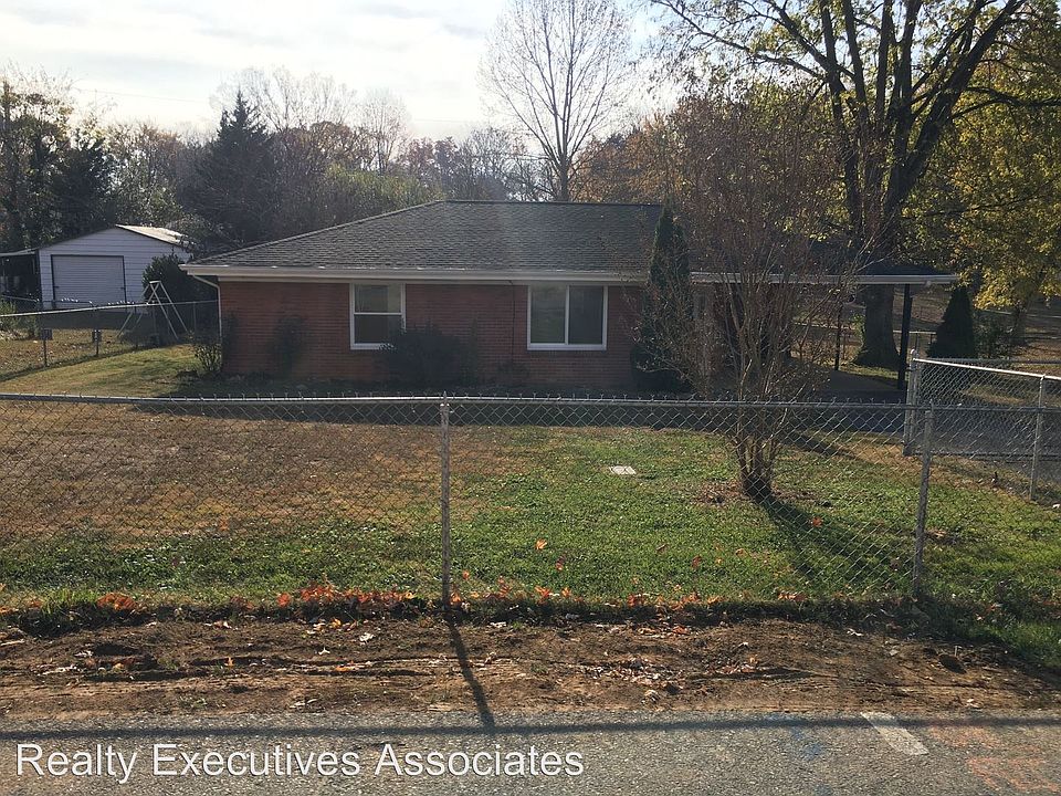 2nd image of 208 Barnes Ave