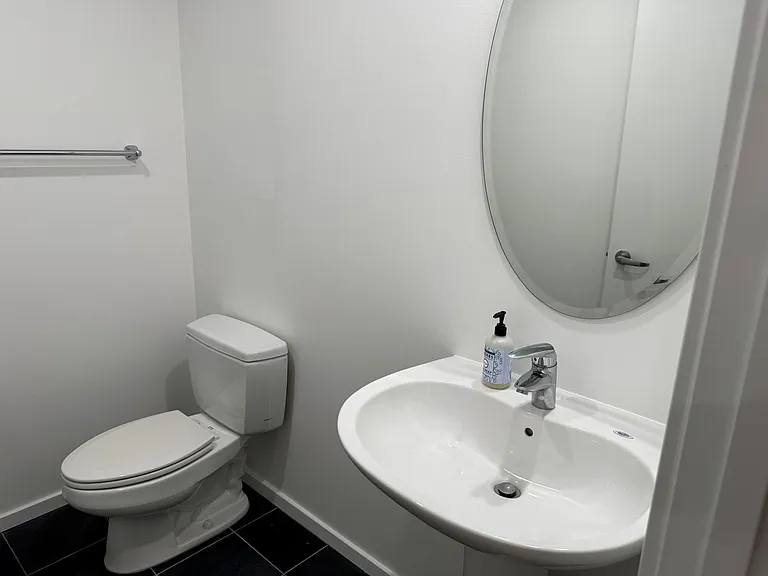 240 E Illinois St #1409 — Photo 12