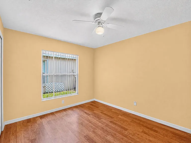 933 Shaw Cir — Photo 21