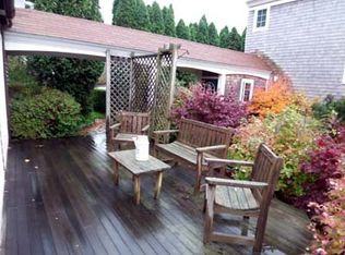 68 Clinton St, Newport, RI 02840