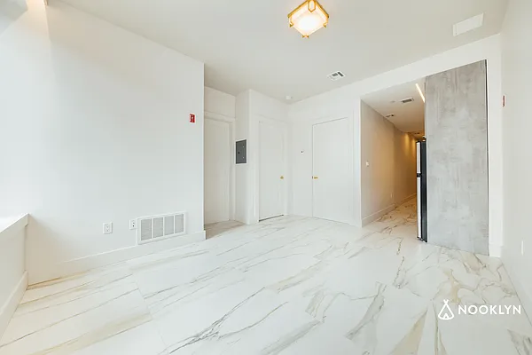 Rented by Nooklyn NYC LLC | media 4