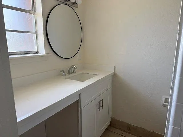 115 W Esplanade Ave #8 — Photo 6