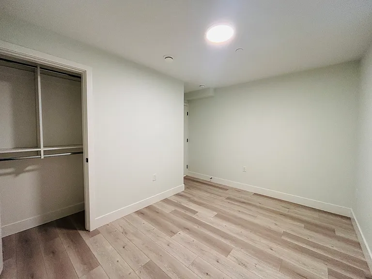 5561 Lancaster St #2 — Photo 15