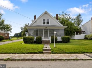 220 N 3rd St, New Freedom, PA 17349