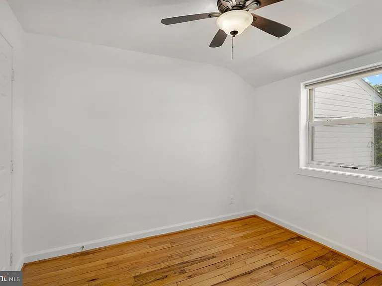 2446 S Nelson St — Photo 16