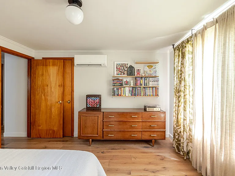 37 Harry Howard Ave — Photo 9