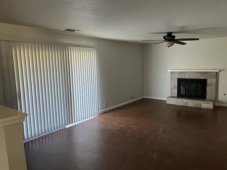 2727 S Jacob St — Photo 3