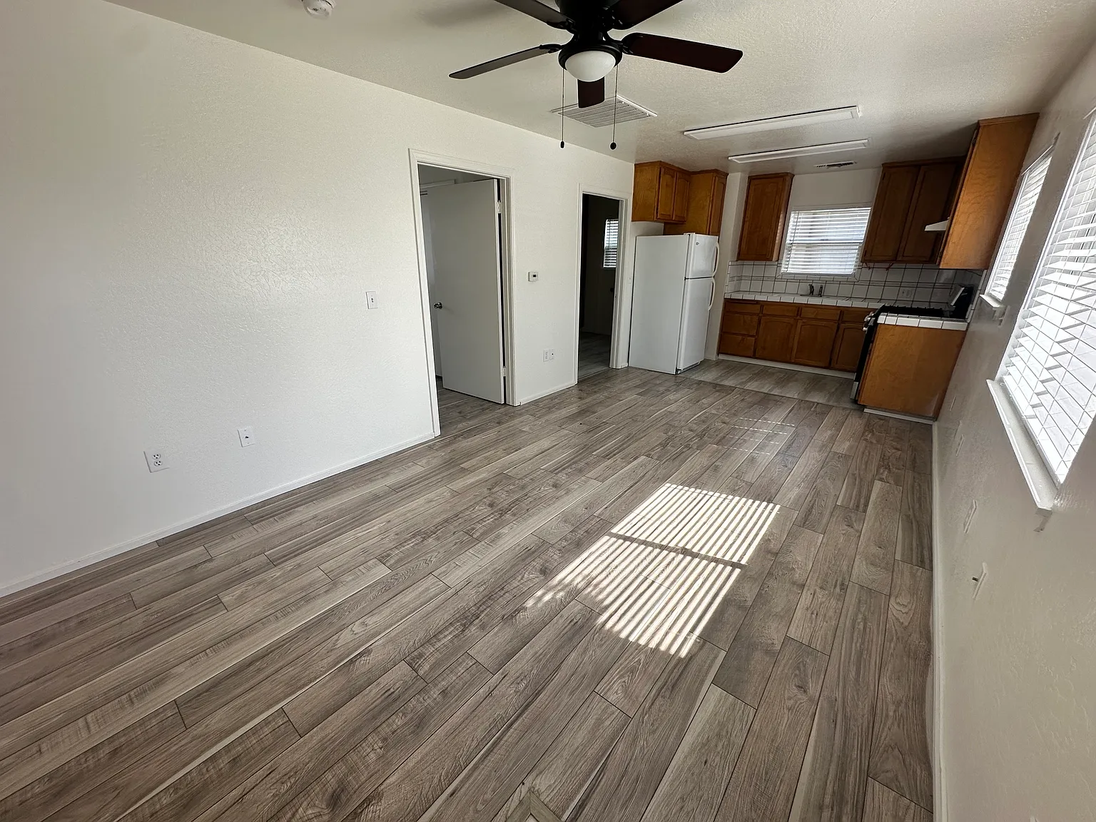1 bed, 520 sqft, $1,300 — Photo 3