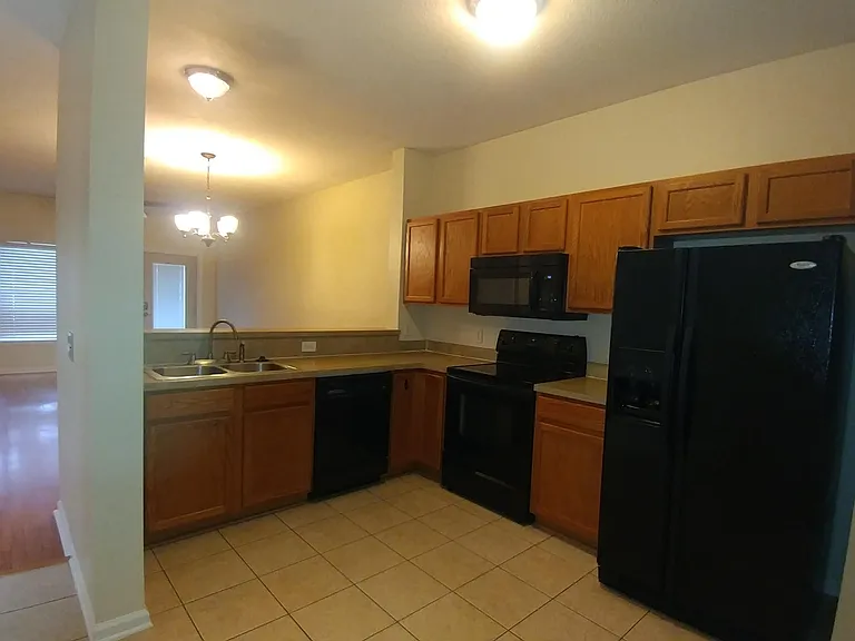408 Southern Branch Ln — Photo 3