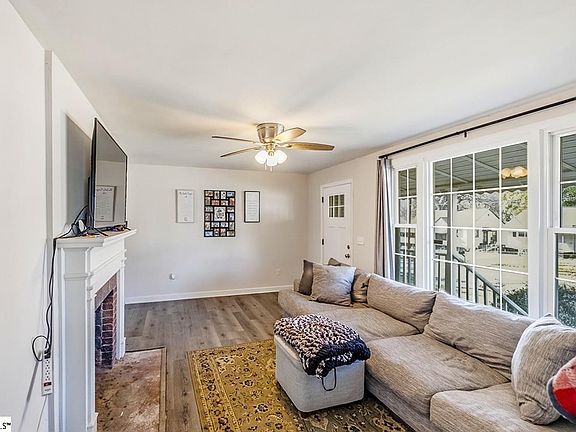 4th image of 101 Pleasant Ridge Ave