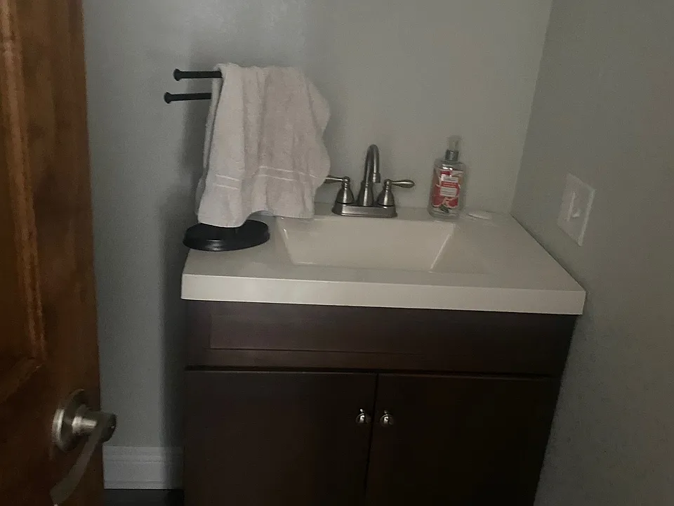 1/2 bath
