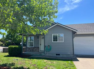 113 Blue Jay Loop, Creswell, OR 97426