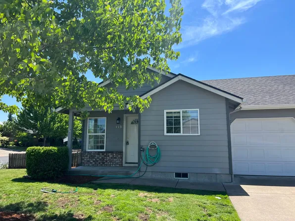 113 Blue Jay Loop, Creswell, OR 97426