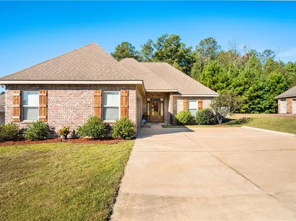 448 Ocho Rios Dr, Pineville, LA 71360