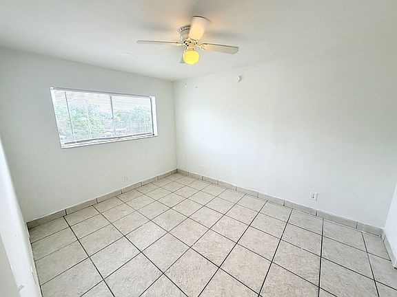 5th image of 1829 N A St APT 13