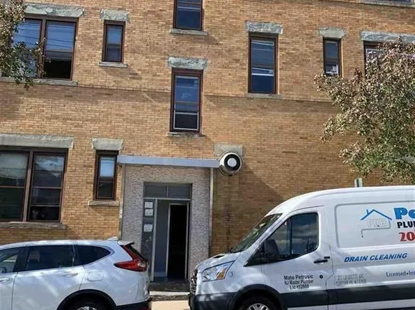 581 60th St APT 6, West New York, NJ 07093