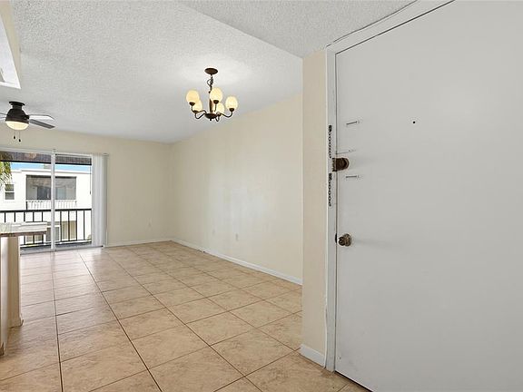 3rd image of 359 S McMullen Booth Rd APT 122