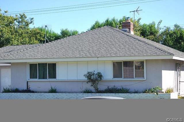 2nd image of 761 E Holly St