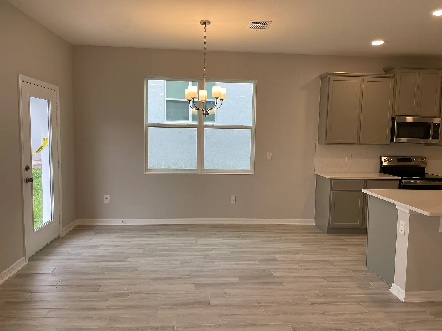 3 bed, 2.5 bath, 1833 sqft, $2,750 — Photo 3