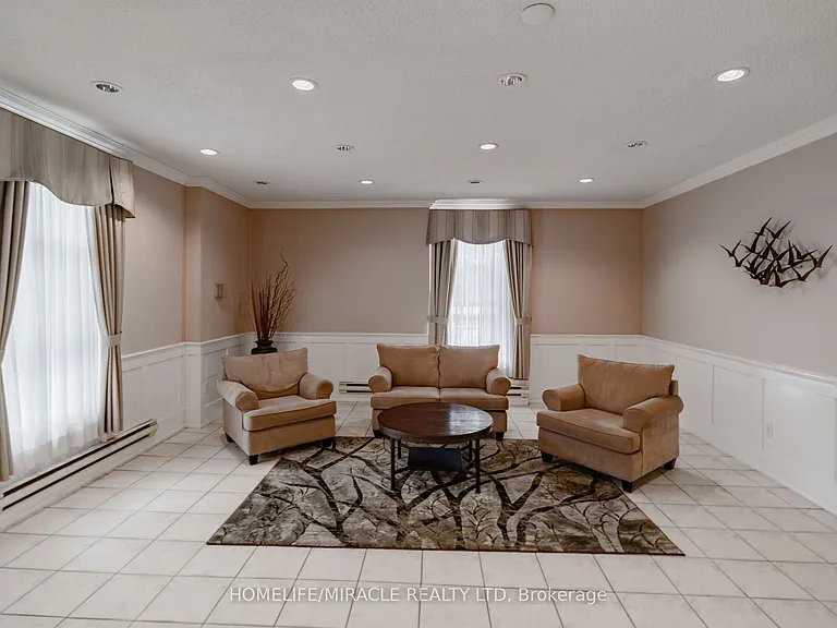3025 Queen Frederica Dr #807 — Photo 42