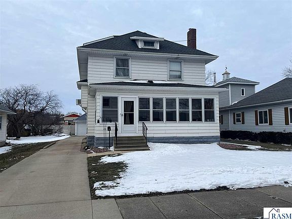 2nd image of 613 3rd Ave S
