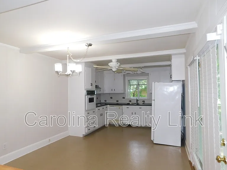 6300 Candlewood Dr — Photo 11