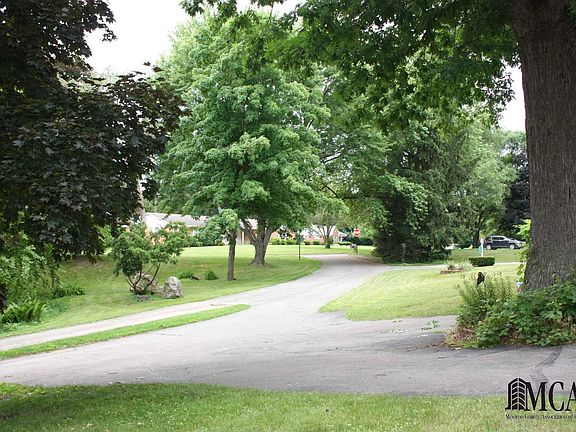 2nd image of 7034 Glenmore Dr