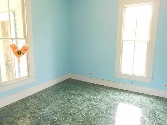 5th image of 205 W Houston Ave