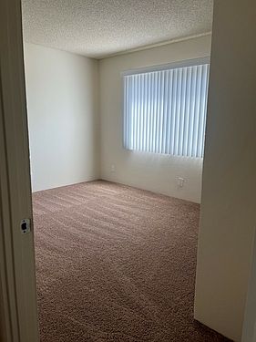 3rd image of 10075 Tujunga Canyon Blvd #201