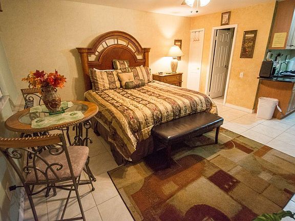 5th image of 603 Mandalay Ave #117