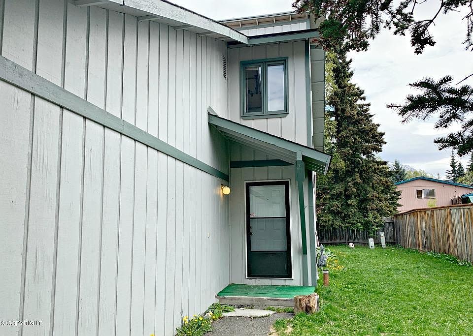 2nd image of 3903 Resurrection Dr