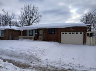 52 Alma St N, Guelph, ON N1H5X1