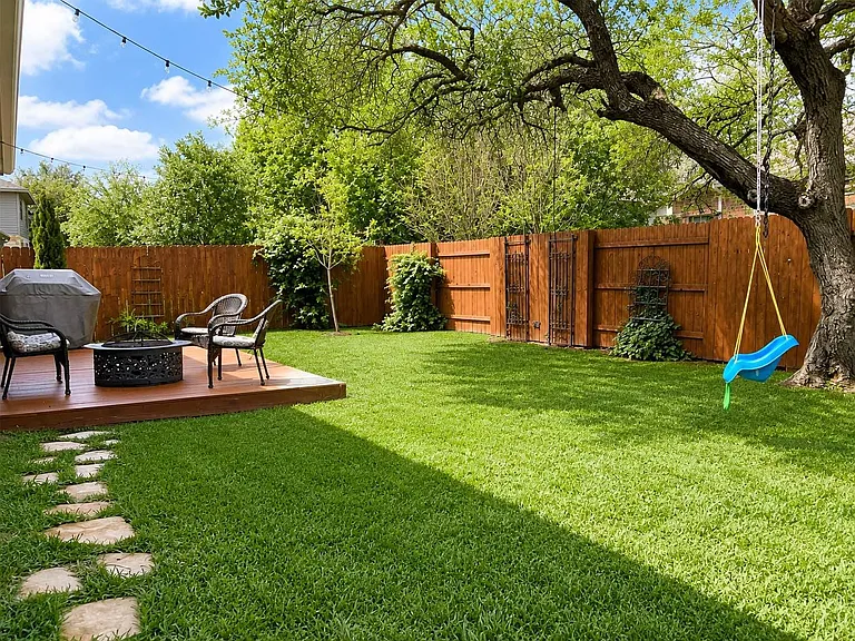 705 Rolling Brook Ln — Photo 26