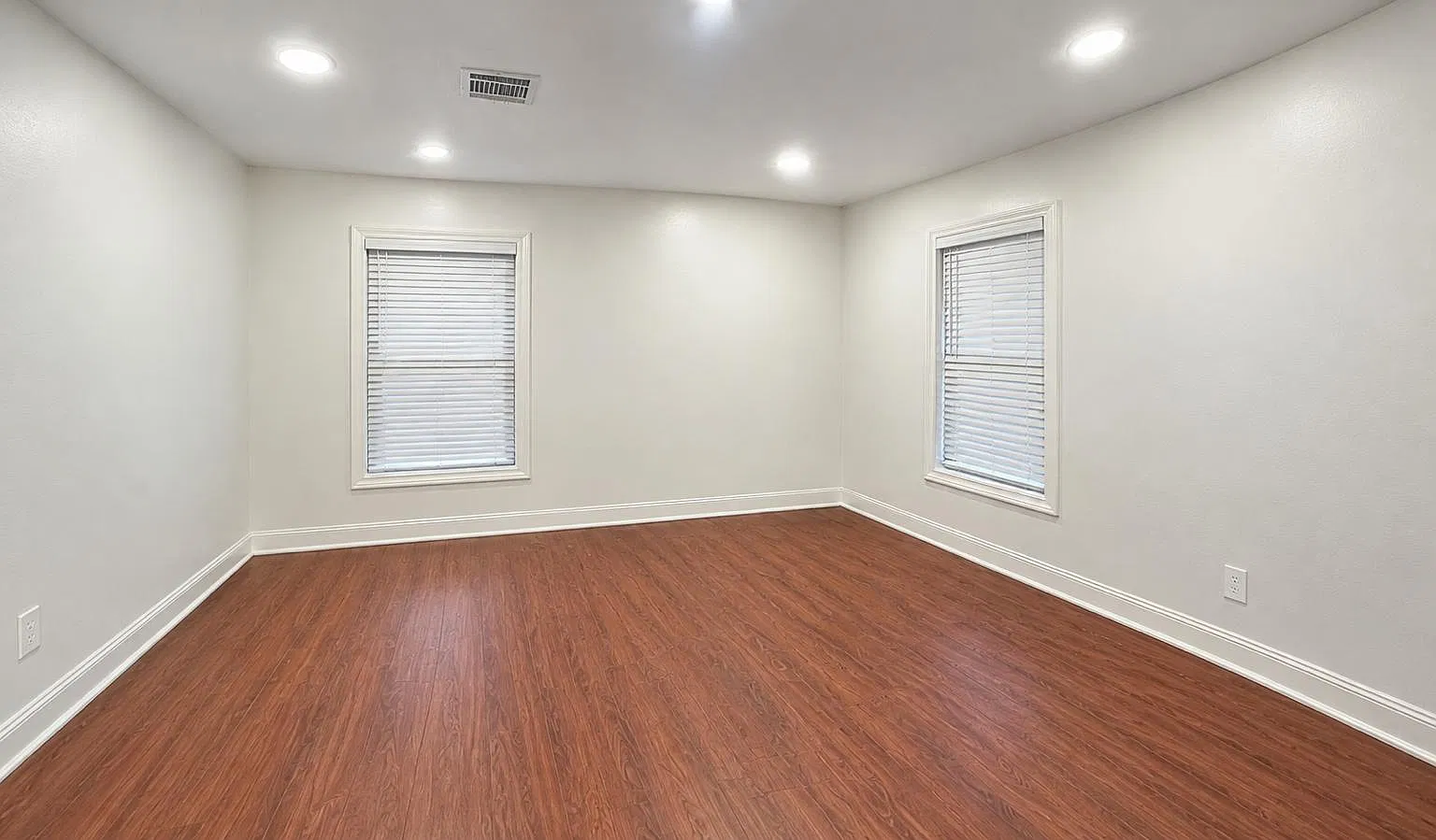 63 Bradeen St — Photo 1