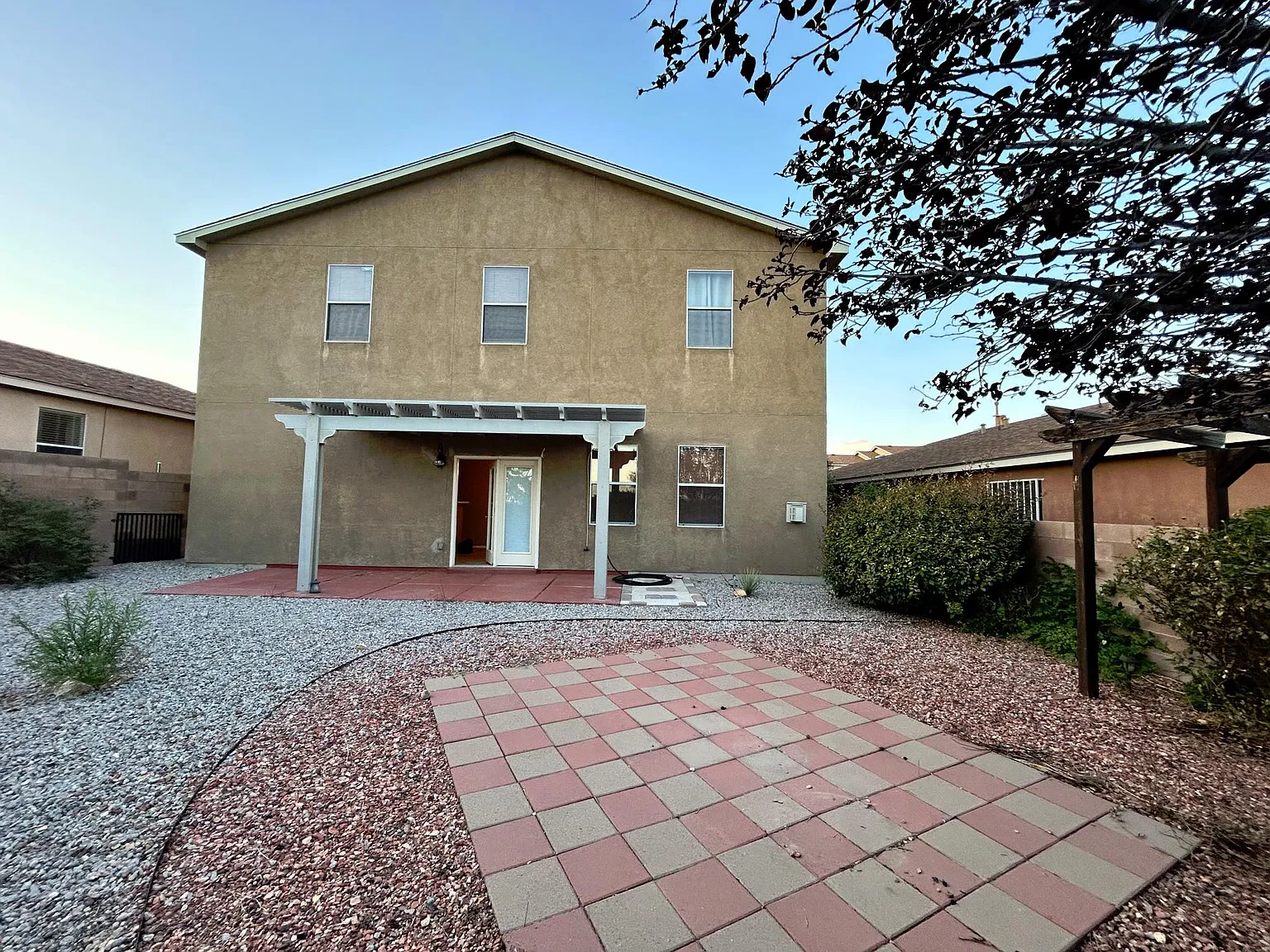 4 bed, 2.5 bath, 2300 sqft, $2,295 — Photo 3