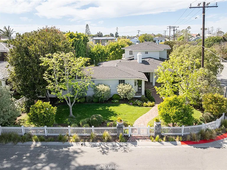 515 Kings Pl — Photo 3