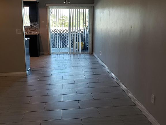 5th image of 614 N Wilcox Ave