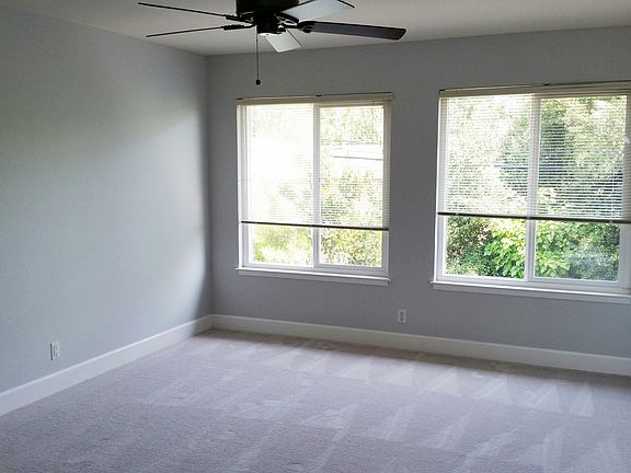 4th image of 1624 Ontario Dr APT 8