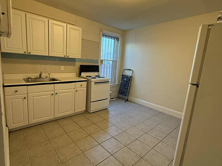 1713 W Oxford St #3F — Photo 7