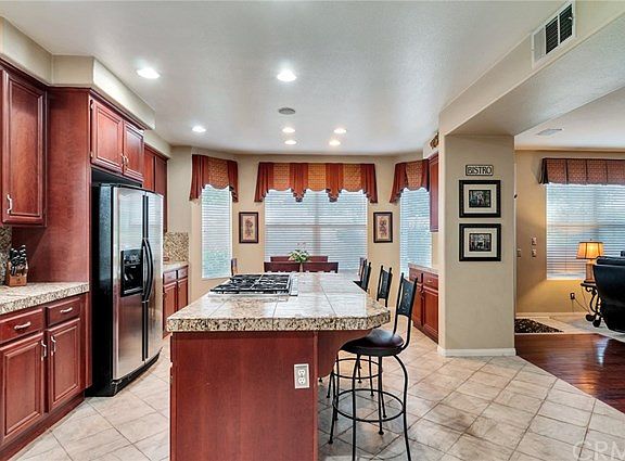 5th image of 3960 Holly Springs Dr