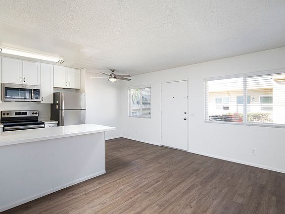 4th image of 3825 Riviera Dr APT 8