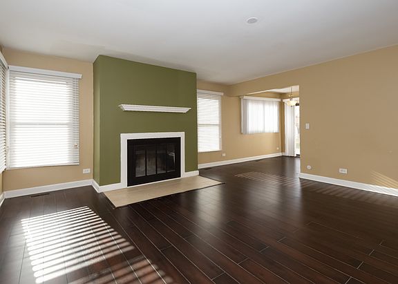 5th image of 301 N Brandon Dr