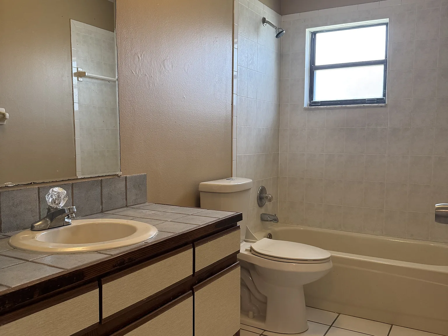 790 Southeast 4th Street #B - 1 — Photo 4